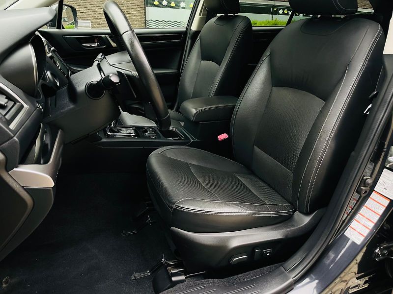Subaru Outback 2.5i 4x4 AUT SERVISKA 1MAJITEL - fotka 30 z 49
