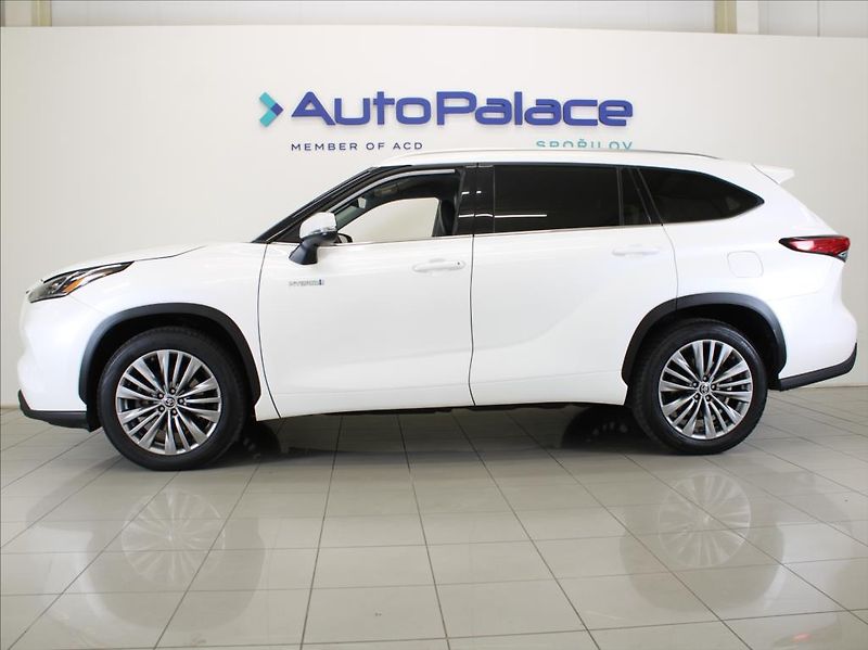 Toyota Highlander 2,5 Hybrid Exclusice 7-m. DPH - fotka 5 z 22