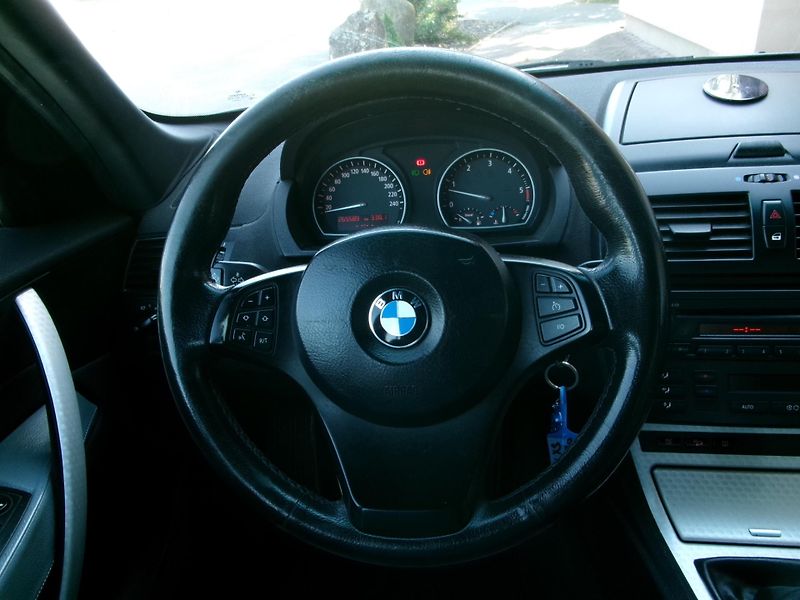 BMW X3 3.0 D 4X4 AUTOKLIMA  - fotka 15 z 23