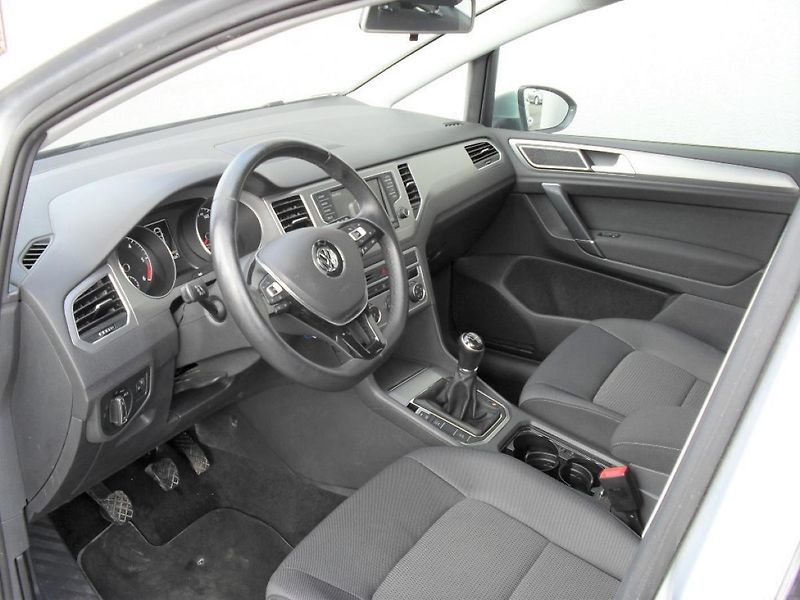 Volkswagen Golf Sportsvan 1,6 TDI Tempomat ALU kola PDC - fotka 13 z 35