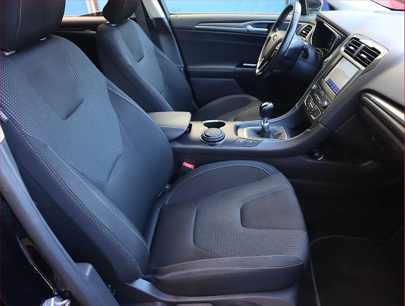 Ford Mondeo (2020) 2.0 TDCI, Serv.kniha, Navi - fotka 9 z 21