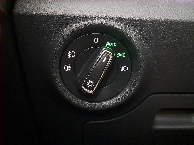 Škoda Scala (2023) Style 1.0 TSI, Serv.kniha - fotka 17 z 17
