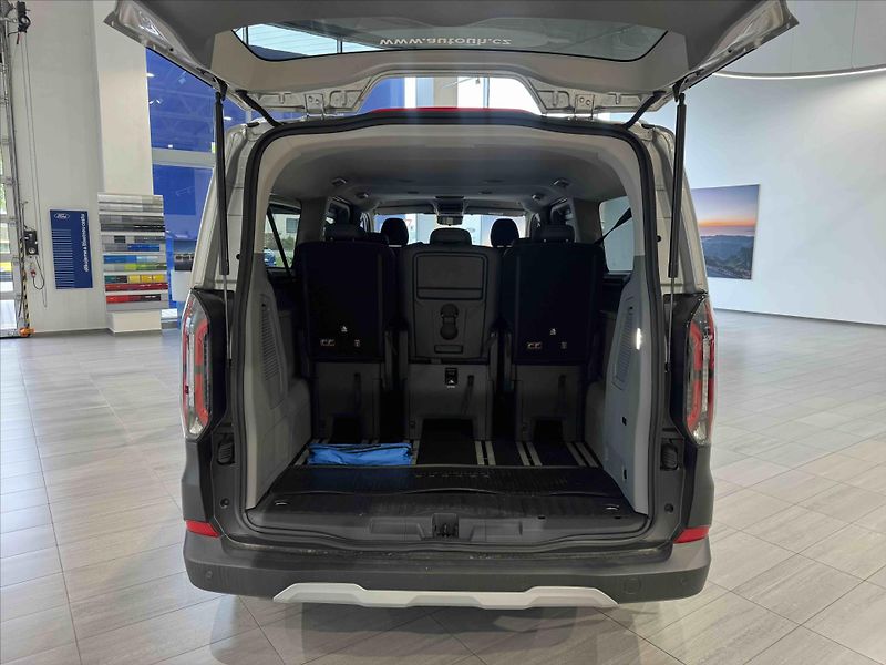 Ford Tourneo 2,5 Duratec Hybrid (PHEV)  Cus - fotka 12 z 17