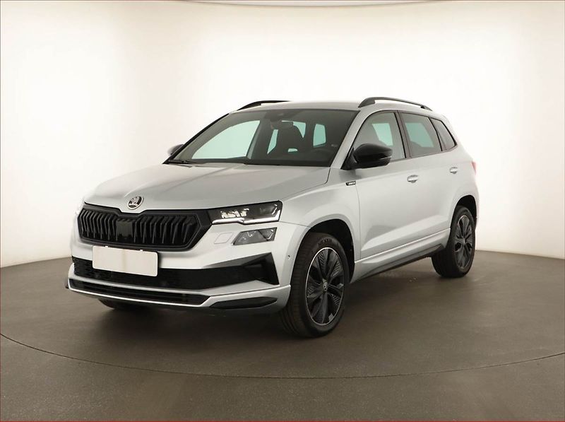 Škoda Karoq (2025) 1.5 TSI, SPORTLINE, AUTOMAT - fotka 2 z 19