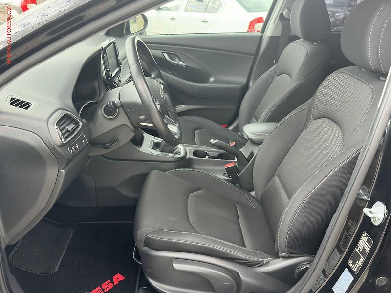 Hyundai i30 (2019) 1.4i, 1.maj,ČR, servis.kniha - fotka 9 z 20