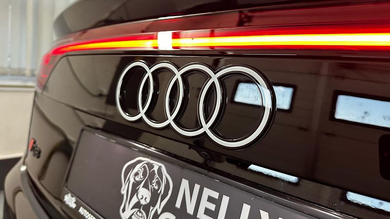 Audi Q8 (2025) S LINE / ZÁRUKA / TOP STAV - fotka 7 z 44