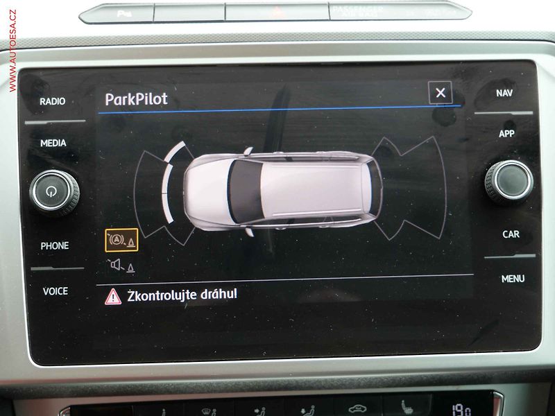 Volkswagen Passat (2018) 1.6 TDi, Comfortline, DSG - fotka 20 z 21