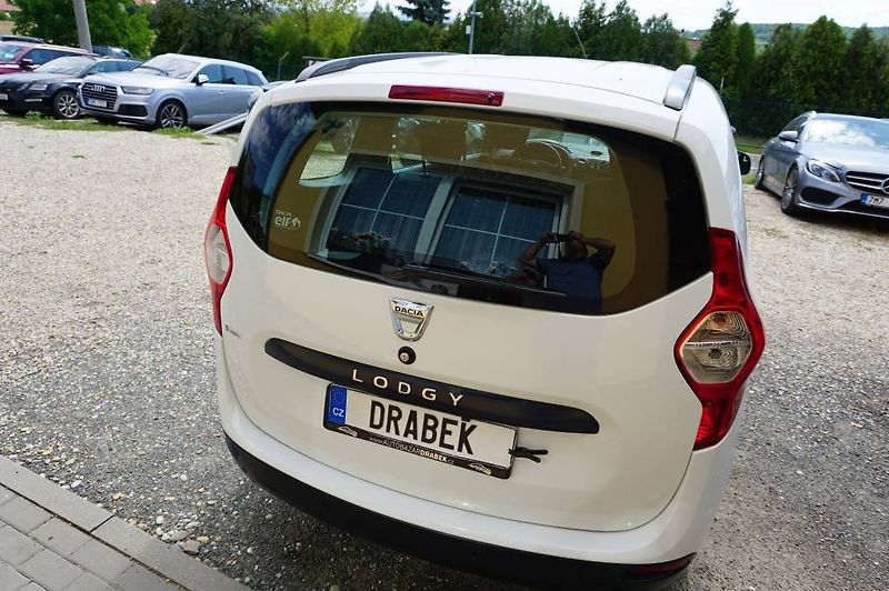 Dacia Lodgy (2016) 1,6 1,Majitel  nové v ČR - fotka 8 z 32