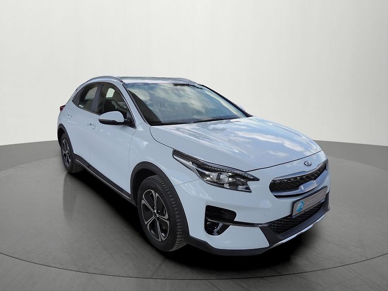 Kia Ceed 1.6GDI PHEV Comfort Tažné - fotka 6 z 36