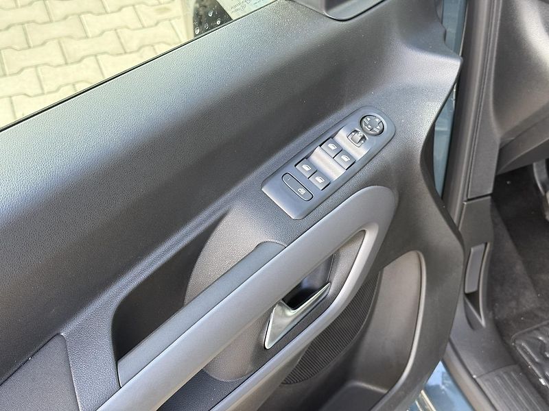 Fiat Qubo L (2026) Icon 1.5 BlueHDI 130k MT6 - fotka 13 z 24