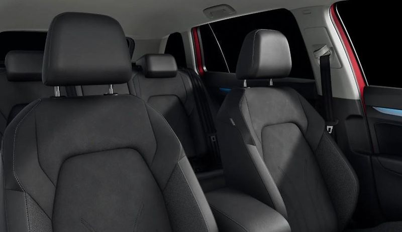 Volkswagen Golf (2026) People 1,5 eTSI 7DSG mHEV - fotka 7 z 8