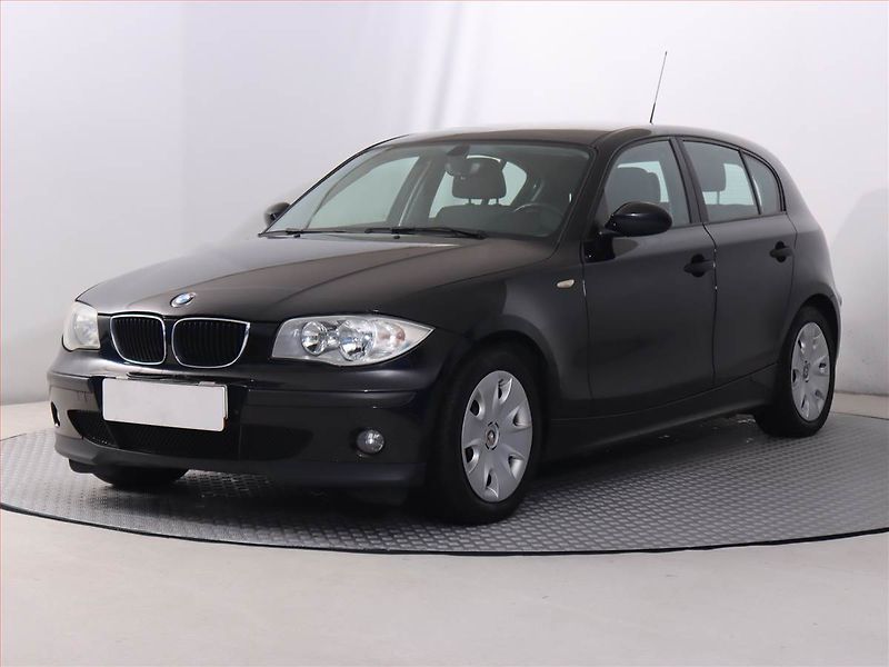 BMW Řada 1 (2007) 116i, nová STK, jezdí výborně - fotka 2 z 13