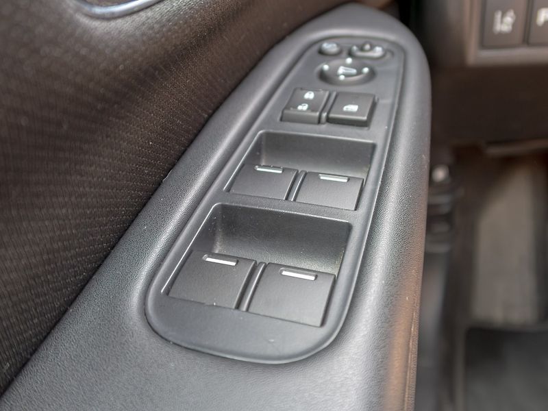 Honda HR-V (2016) 1.6D 88KW 2x ALU – WEBASTO - fotka 33 z 56