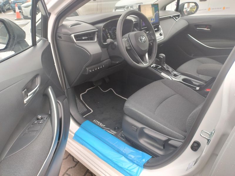 Toyota Corolla (2026) SD 1.8 FHEV Comfort TECH - fotka 9 z 15