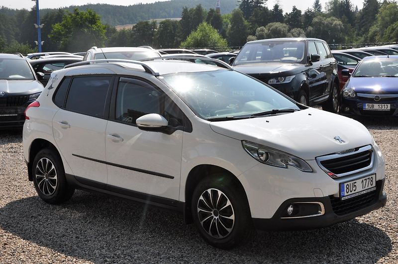 Peugeot 2008 1.6VTi 88kW - fotka 2 z 18