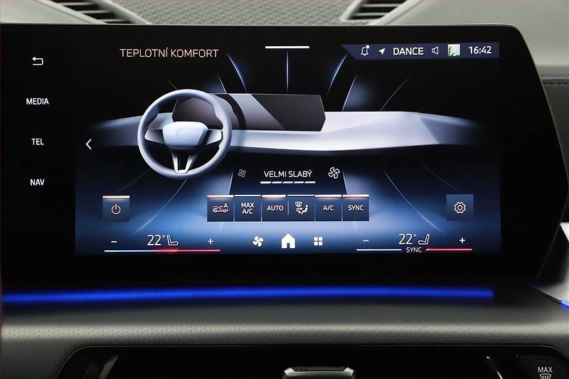 BMW X2 (2025) sDrive20i - fotka 14 z 20