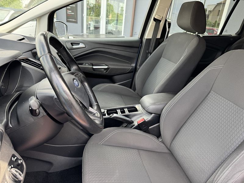 Ford Grand C-MAX (2018) 1.6Ti-VCT Digi Klima Tempomat - fotka 26 z 49