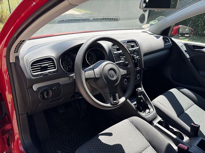 Volkswagen Golf 1.4 75kw Trend - fotka 25 z 29