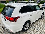 Mitsubishi Outlander 2.4i+HYBRID 4x4 SERVISKA TAŽNÉ - náhled 11