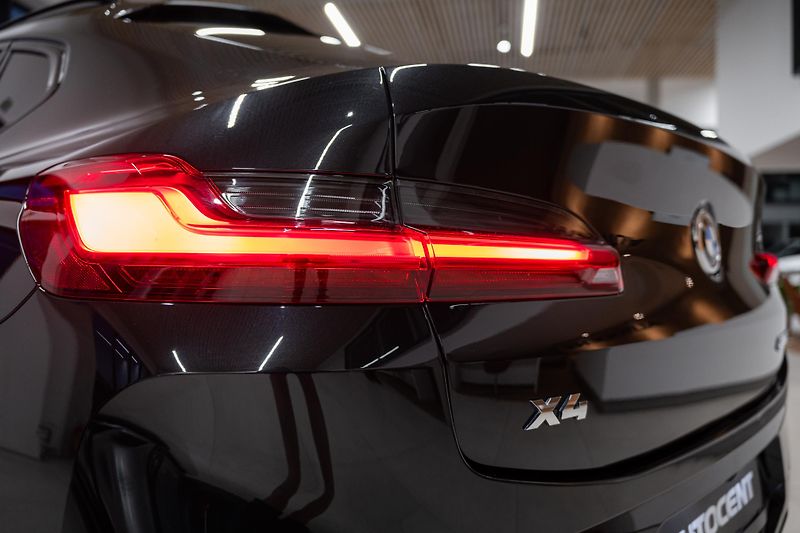 BMW X4 (2023) M40D 4x4 LASER NEZAVISLÉ TAŽNÉ - fotka 9 z 42
