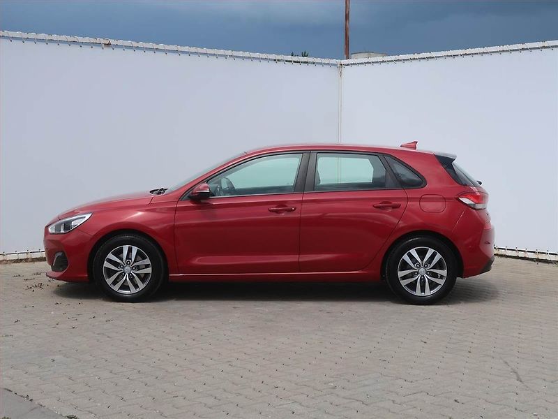Hyundai i30 (2019) 1.4 CVVT, Tempomat - fotka 3 z 17
