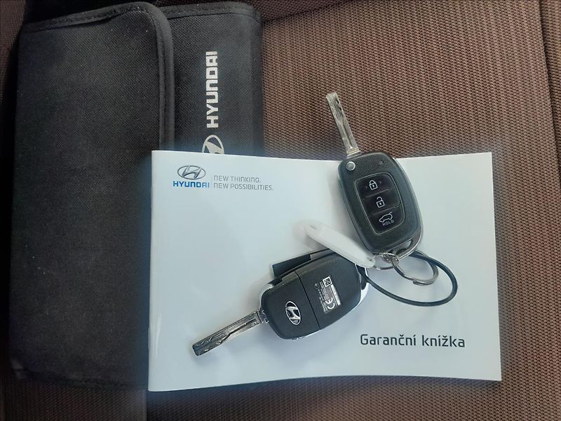 Hyundai i20 FC 1,2i 55kW - fotka 42 z 48