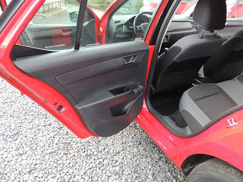 Škoda Fabia (2020) 1.0MPi,44kw,Amb,ČR,1.maj.TZ - fotka 14 z 40