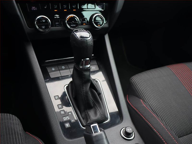 Škoda Octavia (2019) 1.6 TDI, Automat, Navi - fotka 13 z 21