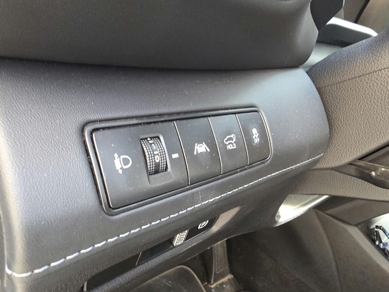Hyundai Santa Fe 2.2-DPH-V ZÁRUCE-PO SERVISU - fotka 16 z 23