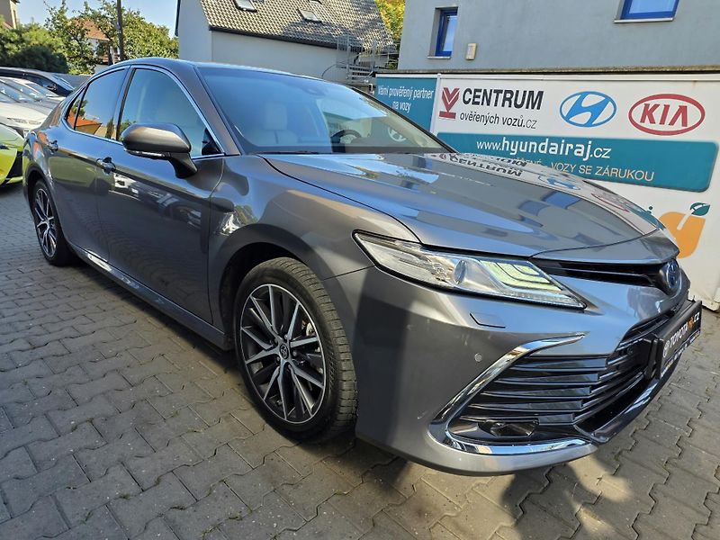 Toyota Camry 2.5-VIP-EXECUTIVE-HYBRID - fotka 9 z 13