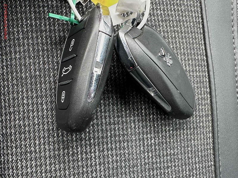 Peugeot 5008 (2020) 1.5 HDi, 2.maj,ČR, Allure - fotka 24 z 24