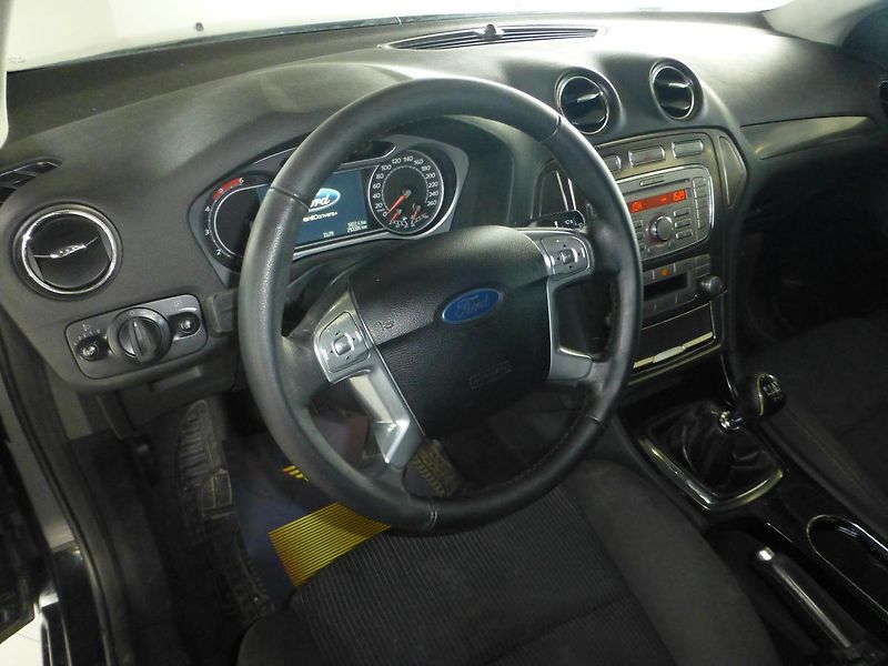 Ford Mondeo (2008) 2,0TDCI*DIGIKLIMA***ALU**TAŽNÉ - fotka 12 z 25