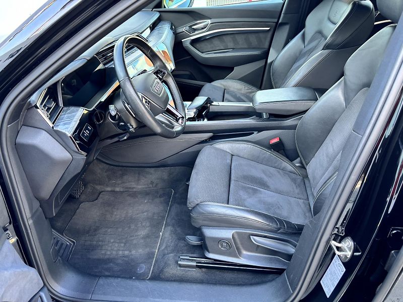 Audi e-tron (2021) 50 Quattro S-Line rezervace - fotka 20 z 38