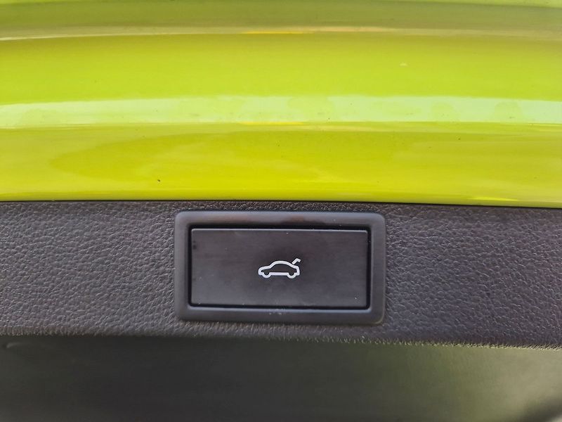 Škoda Octavia Combi RS 2,0 TSI 195kW DSG, we - fotka 18 z 39