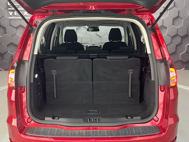 Ford Galaxy 2,0 TDCi Titanium 132kw manuál - fotka 42 z 64