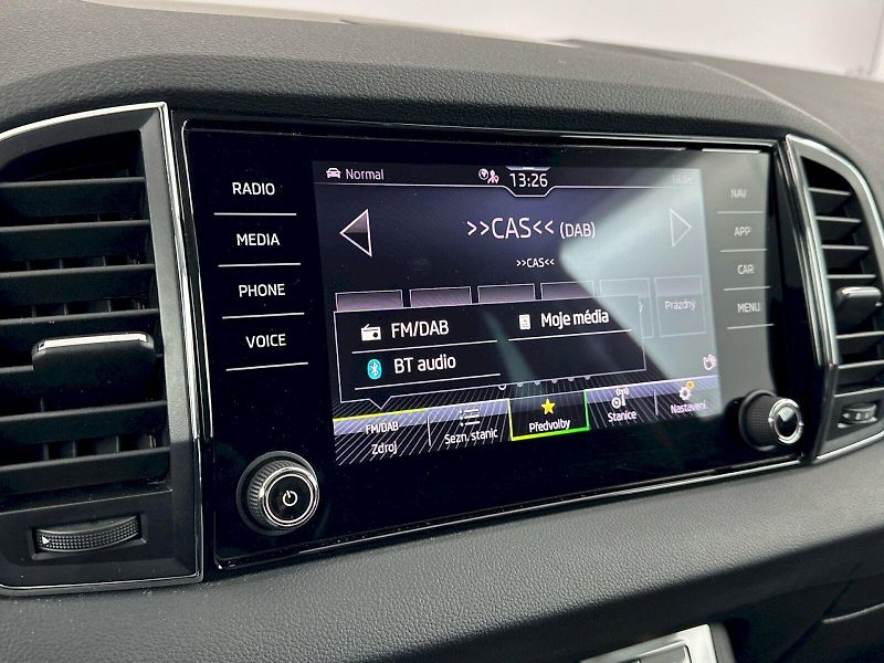 Škoda Karoq (2023) 2.0TDI 110kW Style - fotka 16 z 31
