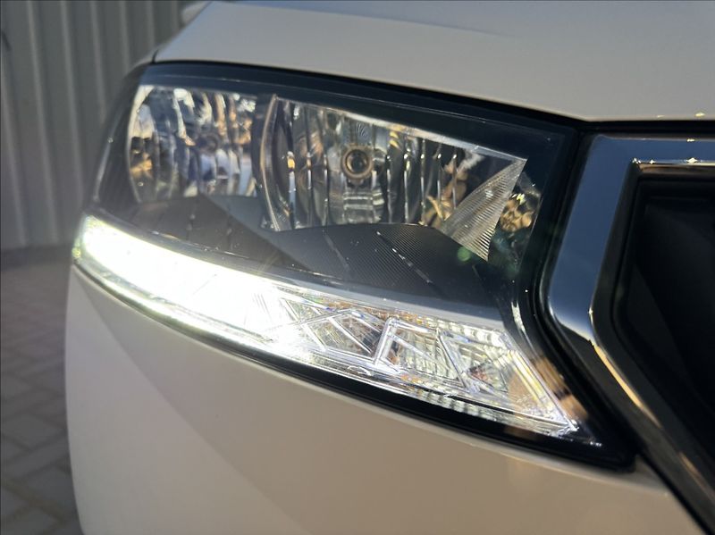 Škoda Fabia 1,0 TSI DPH 1.maj. původ ČR - fotka 8 z 50