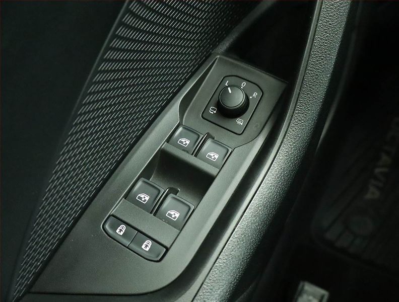Škoda Octavia (2020) Style 2.0 TDI, ČR,1.maj, Navi - fotka 14 z 16