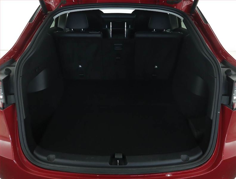 Tesla Model Y (2021) Long Range AWD 75kWh, SoH 91% - fotka 14 z 23