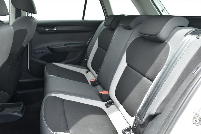 Škoda Fabia 1.2 TSI 66kW AMBITION DPH ČR - fotka 10 z 19