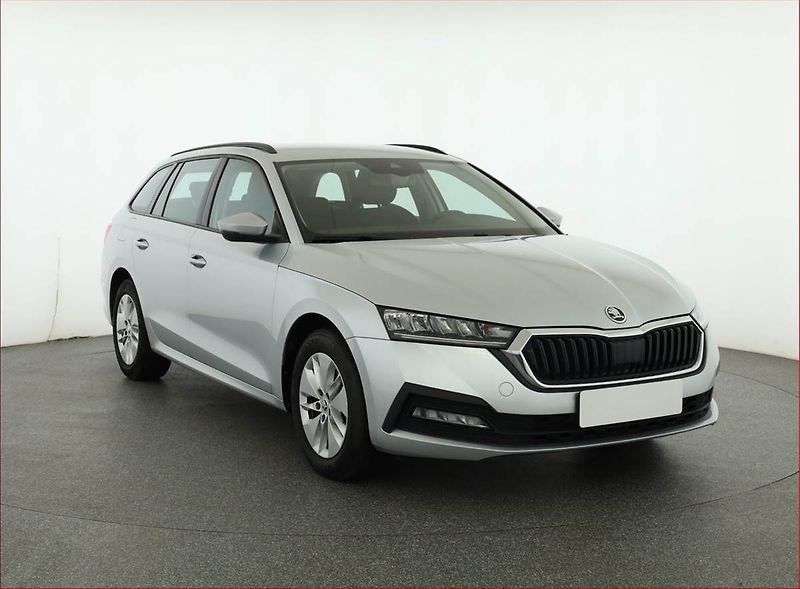 Škoda Octavia (2023) Ambition 2.0 TDI, ČR,1.maj - fotografie inzerátu