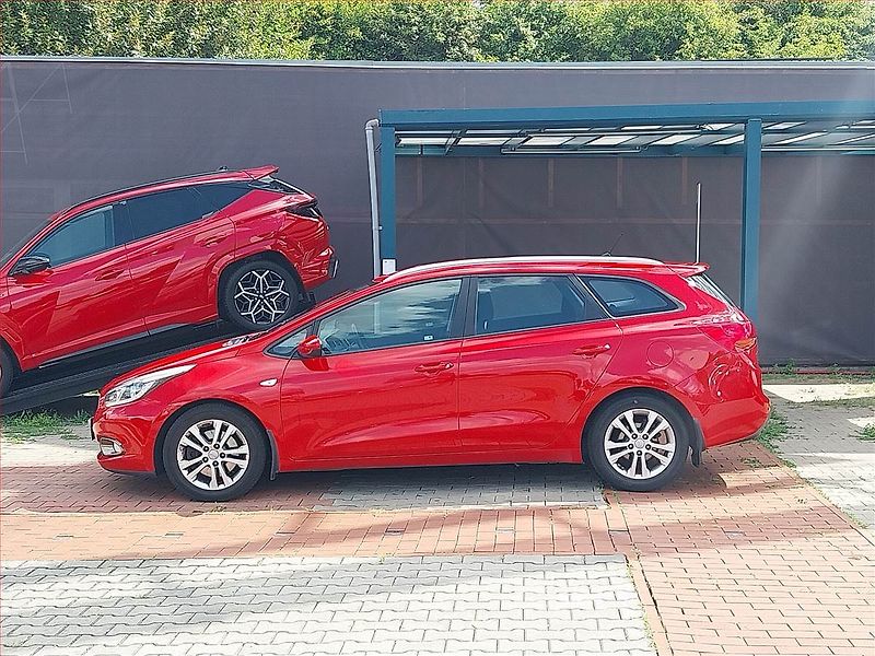 Kia Ceed (2015) 1.6 GDI, ČR,1.maj, Serv.kniha - fotka 3 z 16