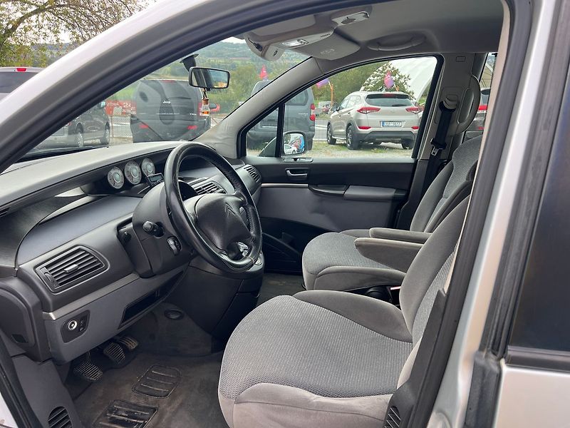 Citroën C8 2,0 HDi - fotka 6 z 15