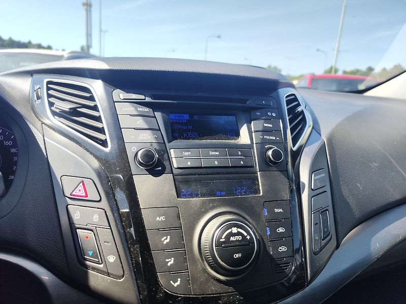 Hyundai i40 1.7 CRDi/85kW Experience - fotka 15 z 33