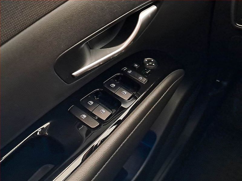 Hyundai Tucson (2022) Premium 1.6 T-GDI HEV - fotka 19 z 21