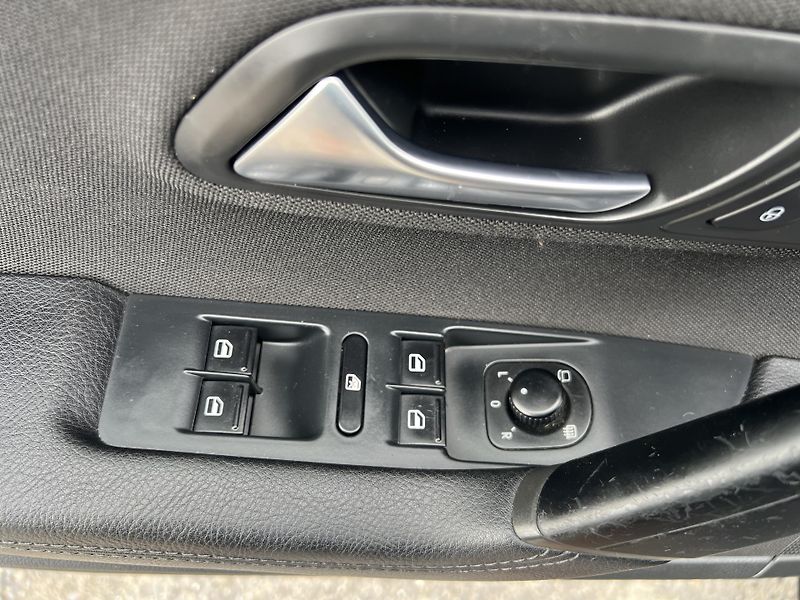 Volkswagen CC 2.0TDI 4x4 DSG PŮVOD ČR odpDPH - fotka 12 z 43