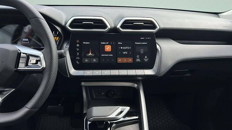 MG ZS EXCLUSIVE HYBRID+ 1.5L (145 kw - fotka 16 z 25