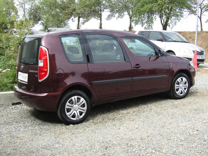 Škoda Roomster (2013) 1.2 TSI 63kW  70000KM - fotka 10 z 31