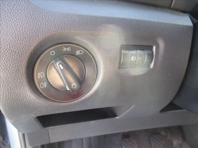 Škoda Fabia 1,4 i 16v, klima, serv.kniha, - fotka 25 z 38
