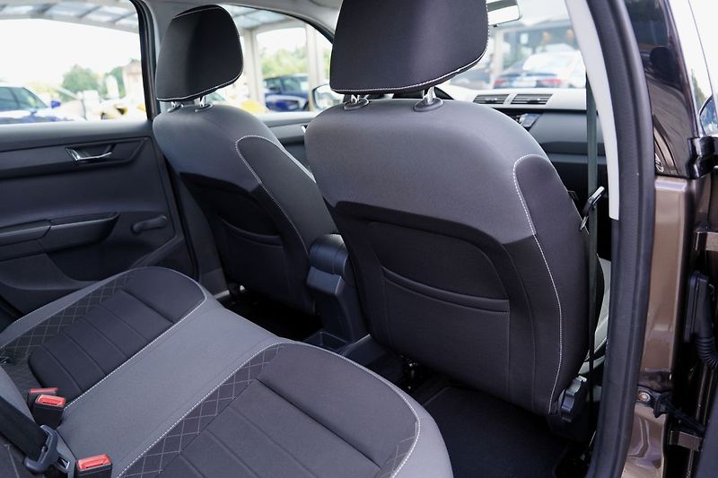 Škoda Fabia 1.0 TSI 81kW ČR/Al.kola/klima - fotka 28 z 38